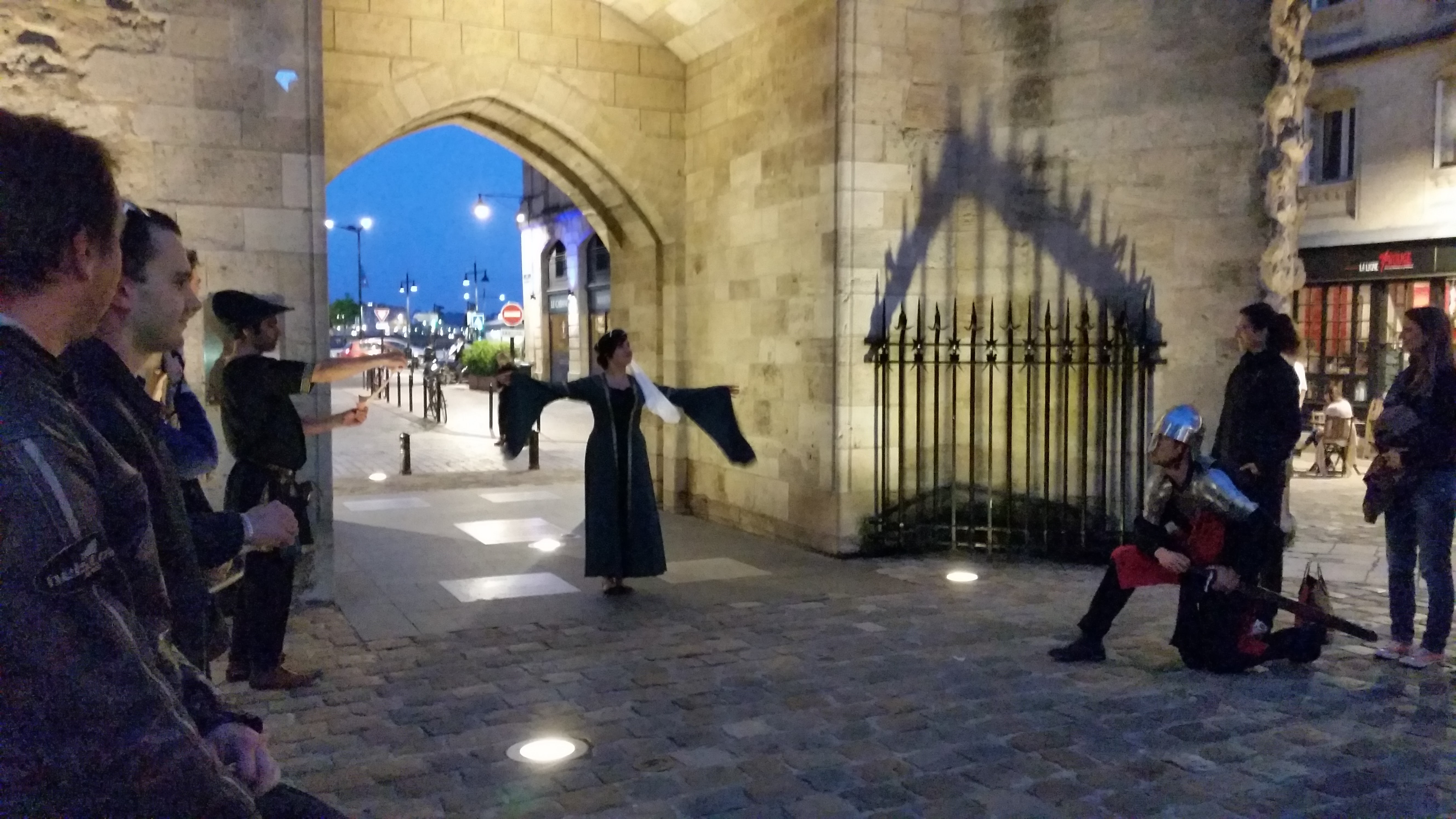 Aliénor d'Aquitaine à la visite de Bordeaux by night