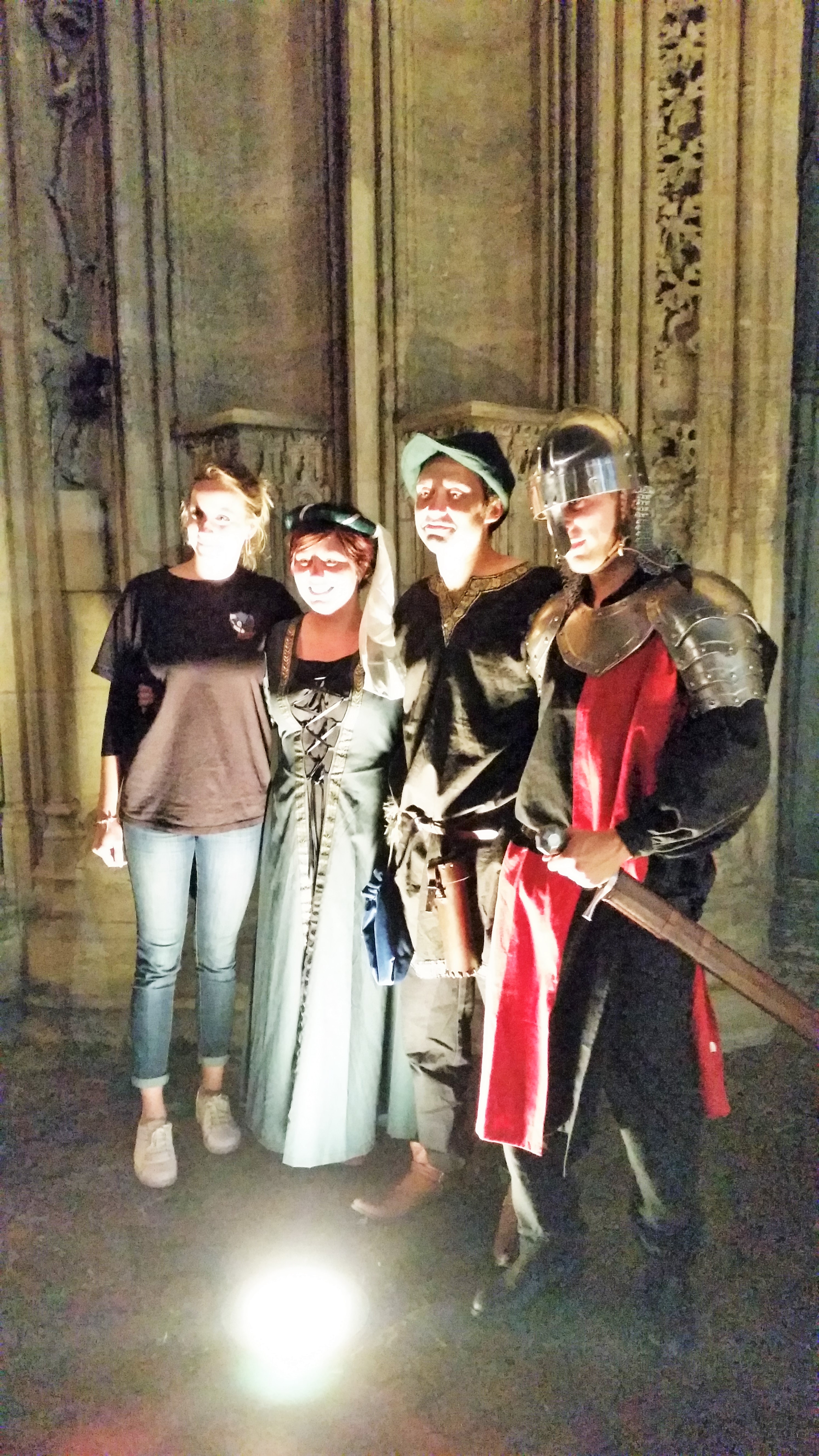 Cassiopée et les 3 acteurs de la visite de Bordeaux by night !